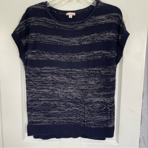 GAP Sweaters - Gap Short Sleeved Sweater XS Navy Blue & Silver Casual Nautical Beach Coastal
